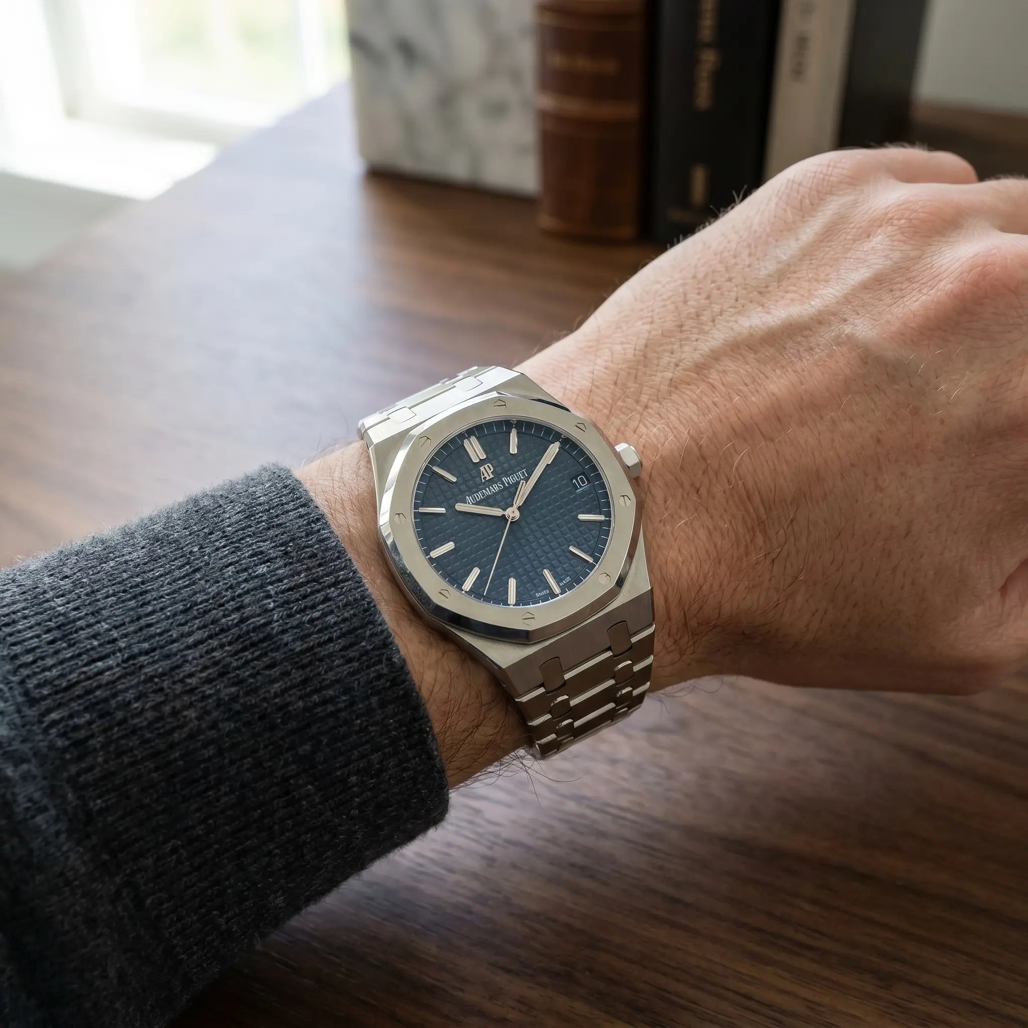 Audemars Piguet Royal Oak + Premium Custom Box